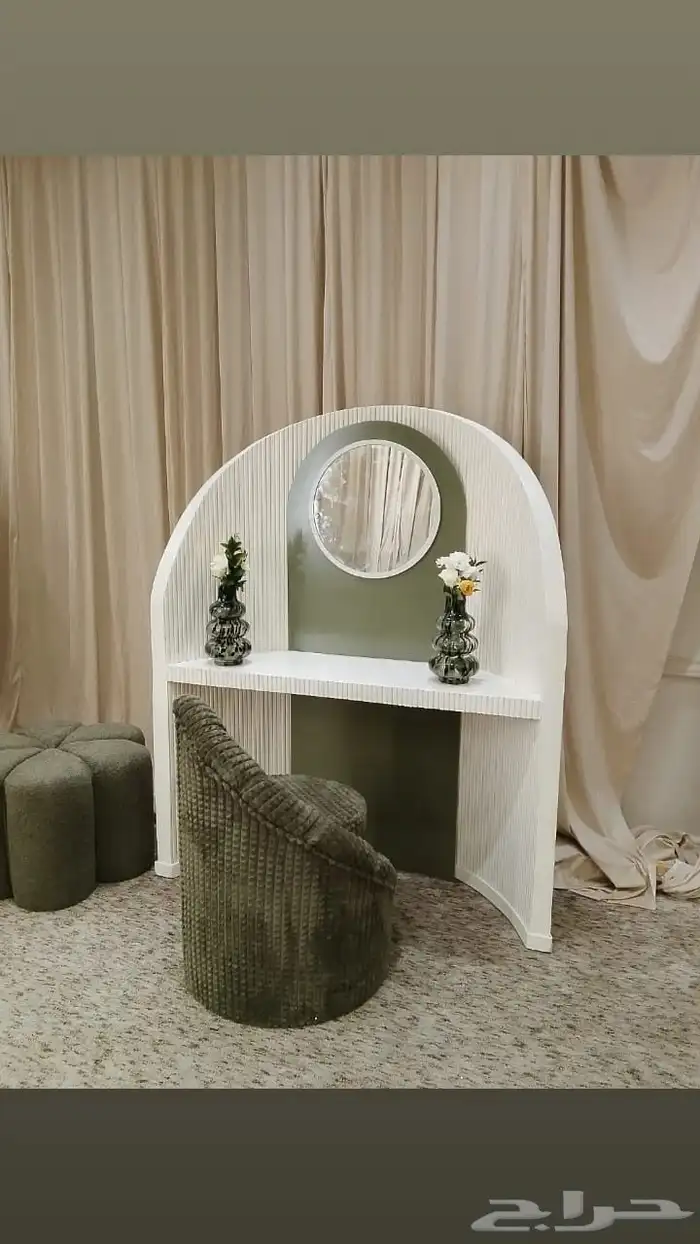 طاوله استقبل في مدخل القاعه شكل شيك وانيق جدا 3