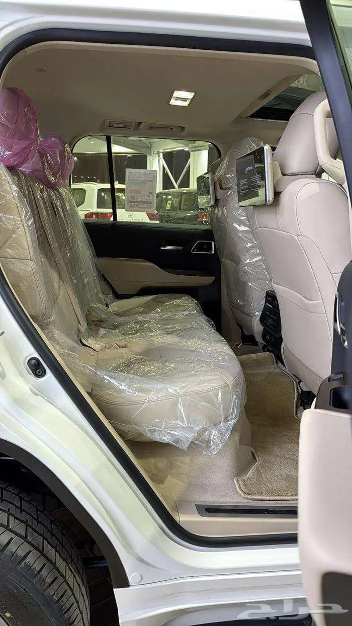 تويوتا لاندكروزر GXR L- فل كامل وارد الساير 2026 3