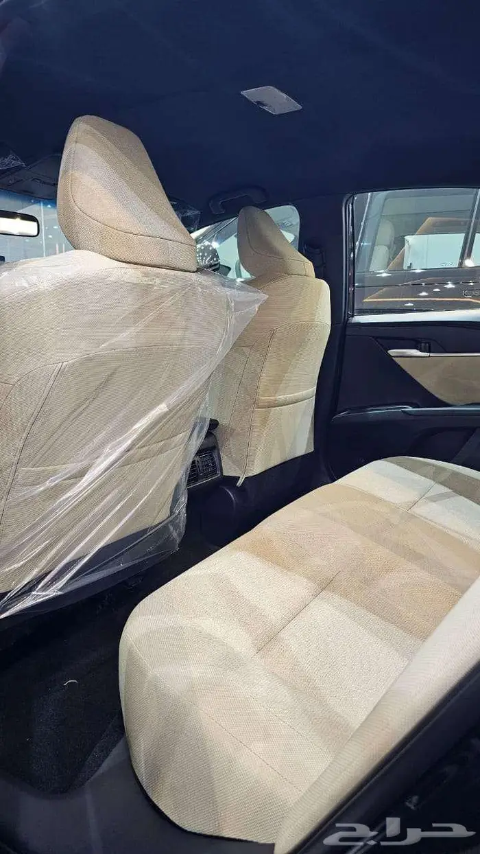 تويوتا كامري E موديل 2025 جديد اسود 9