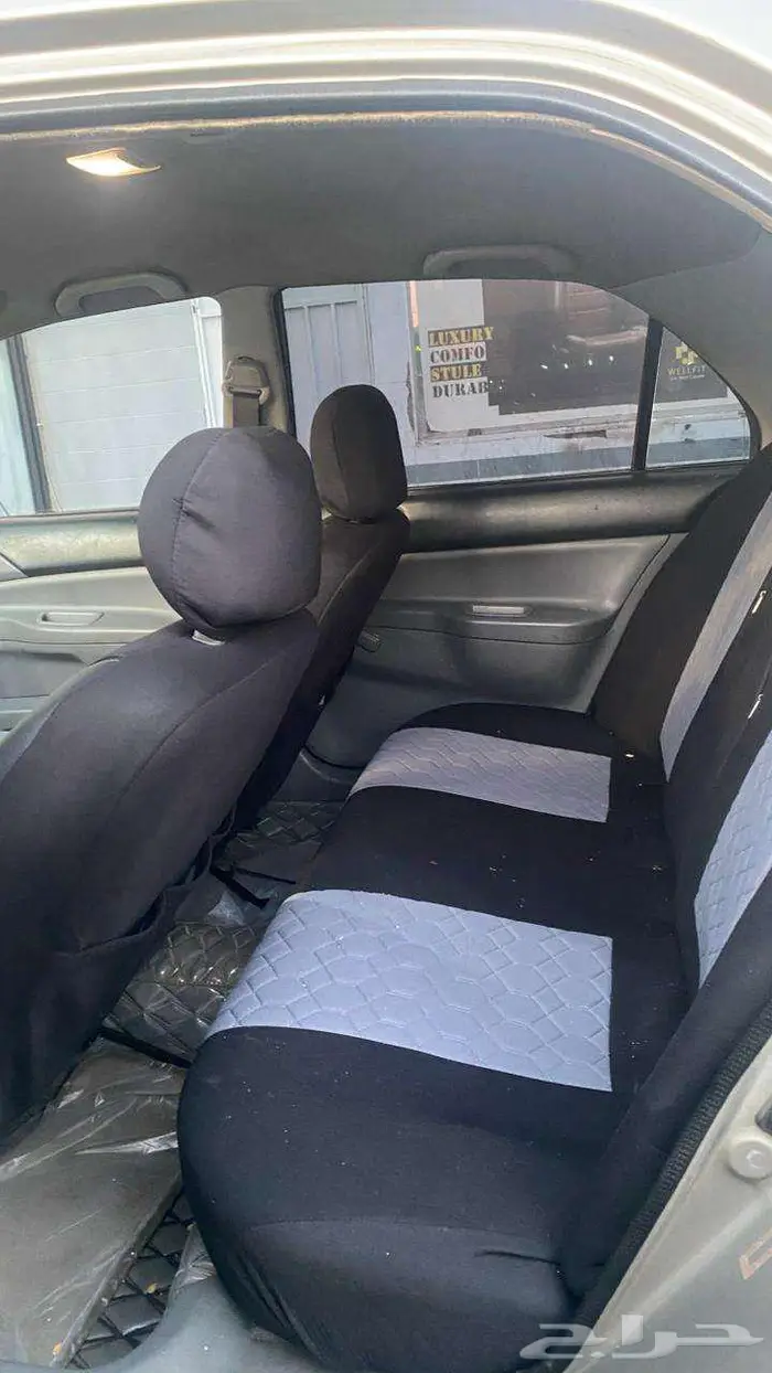 سيارة لانسر مستوبيشي للبيع 4