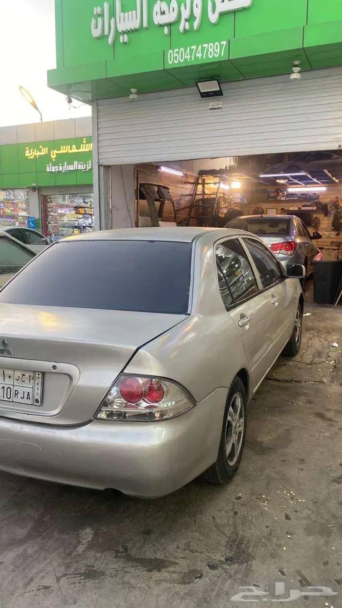 سيارة لانسر مستوبيشي للبيع 1