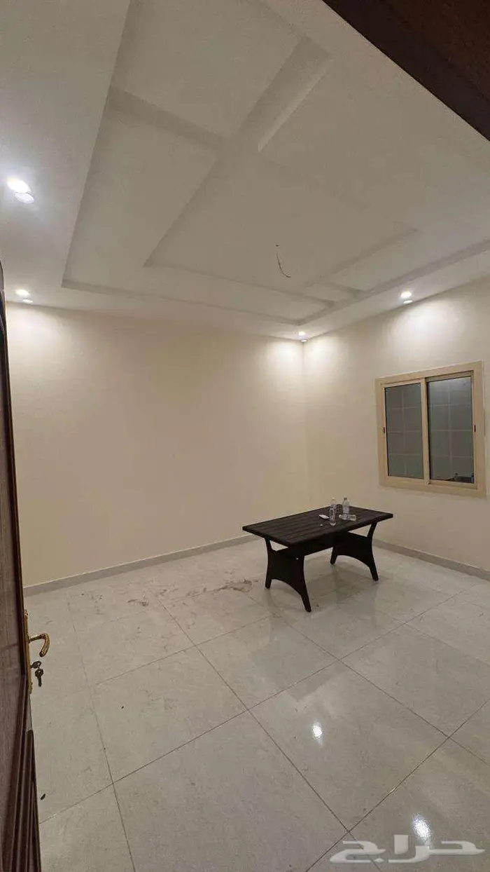 للبيع فيلا راقية بحي الفيصلية 15