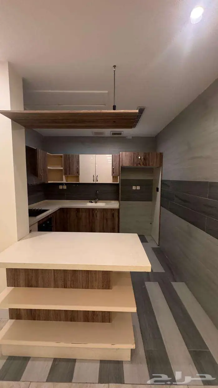 للبيع فيلا راقية بحي الفيصلية 16