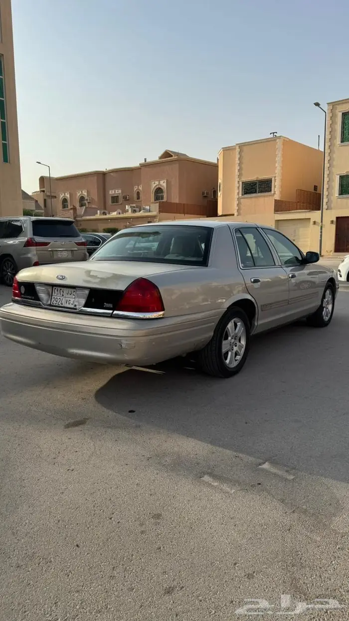 فورد كراون فكتوريا 2011 فل كامل محركات نضيفه جدا 5