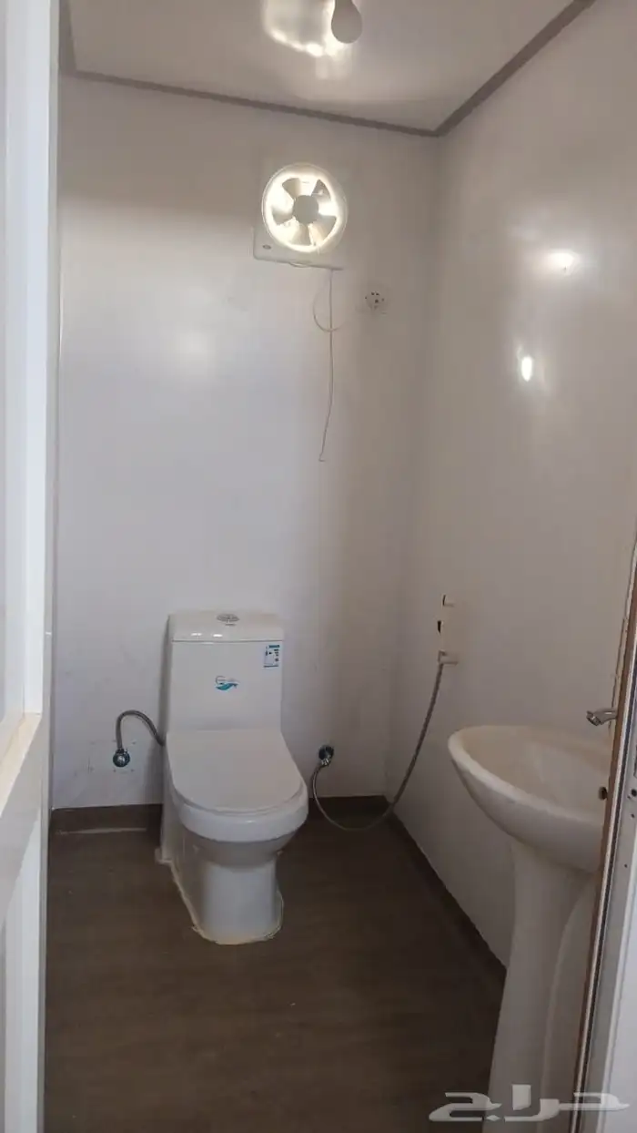 للبيع غرفة بركس متنقلة جاهزة برتبل مع دورة مياه و مطبخ 4 8 7