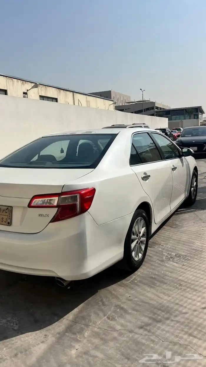 كامري 2014 السياره مفحوصه وجاهزه للاستخدام البيلع لاعلى سعر 2