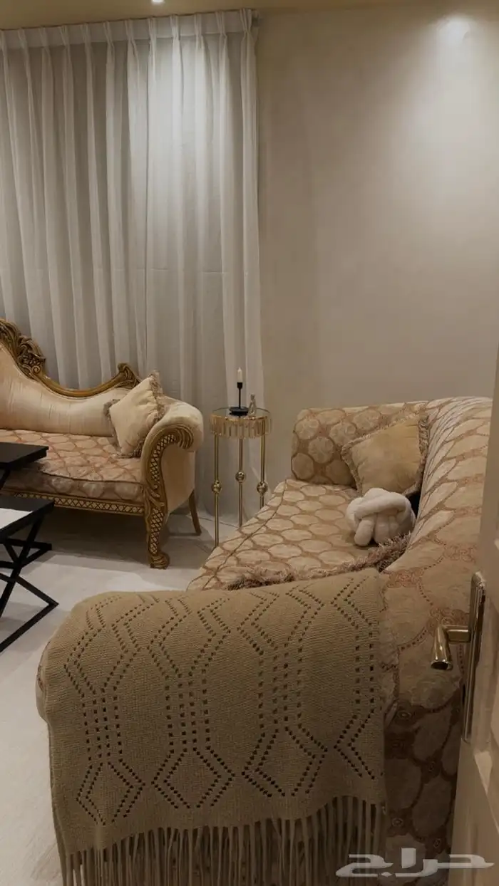 كنب كبير لونو اصفر 0