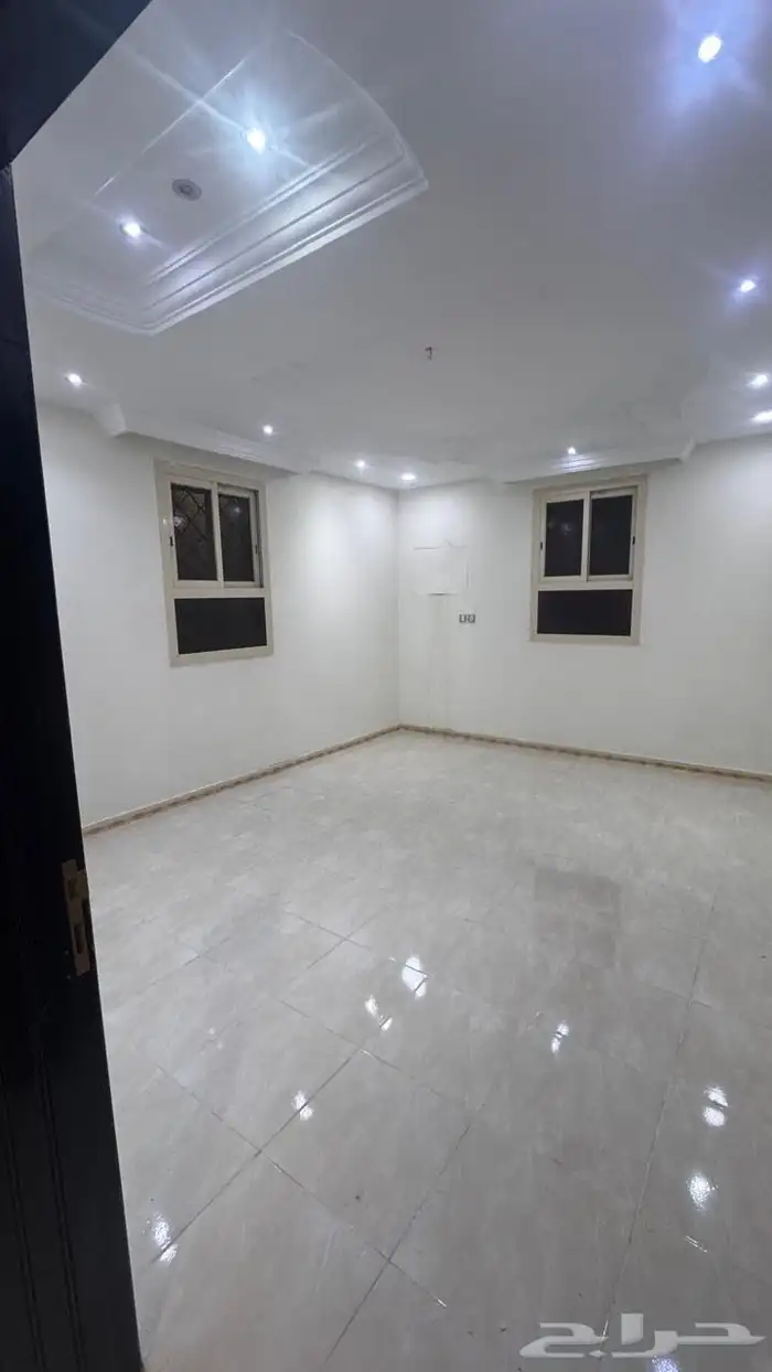 شقة فاخرة للايجار بالحلقة الشرقية بالطائف 1