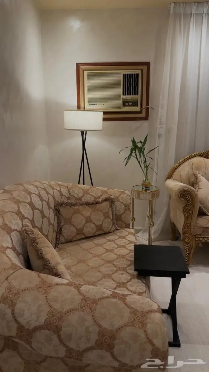 كنب كبير لونو اصفر 3