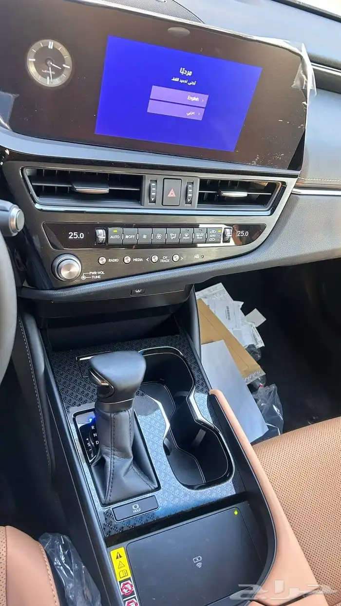 لكزس ES 250 AA 2025 لدى شركة عبدالمجيد الخضر 10