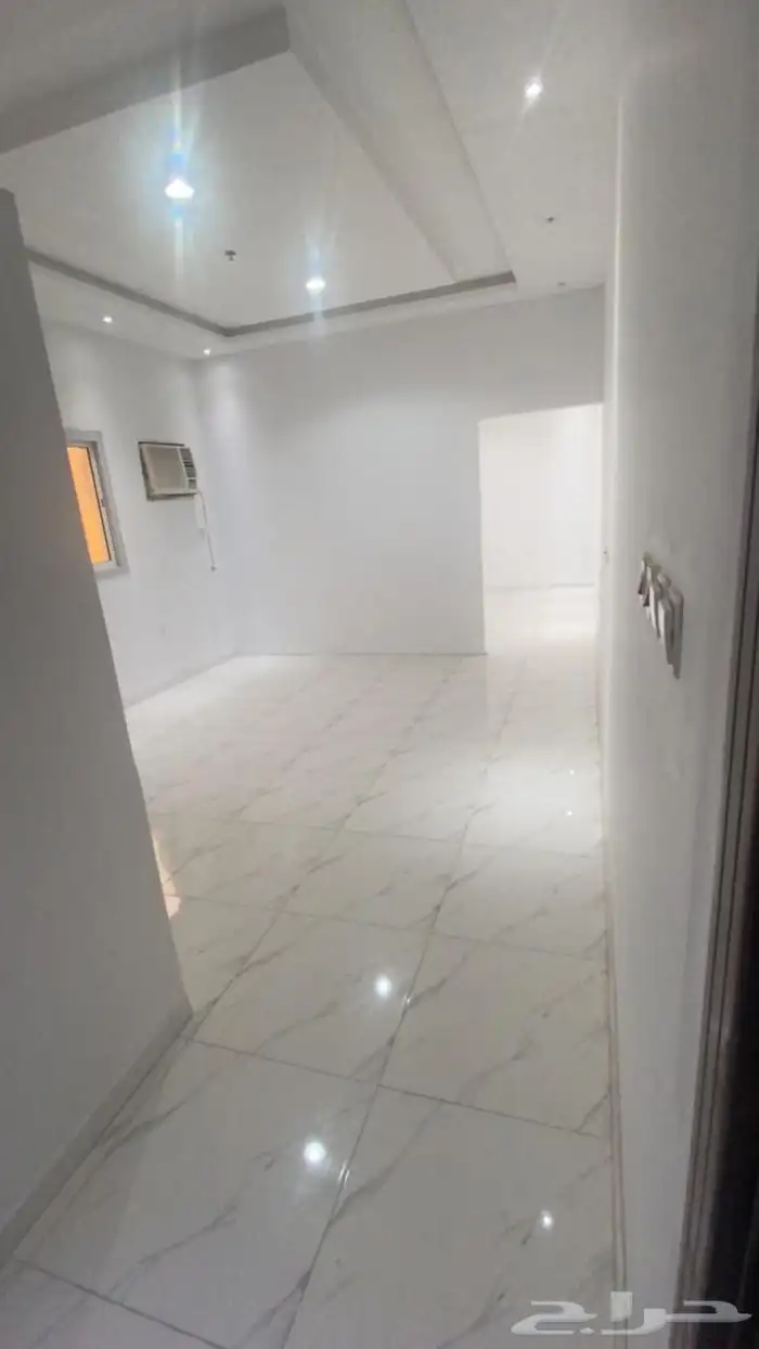 شقق عزاب مكيفة بحي النخيل شهري 1