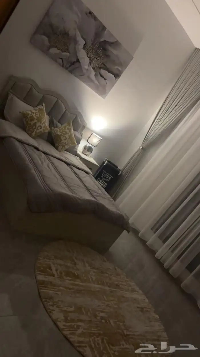 شقة مؤثثة vip للايجار غرفتين وصالة ومطبخ وسطح 13