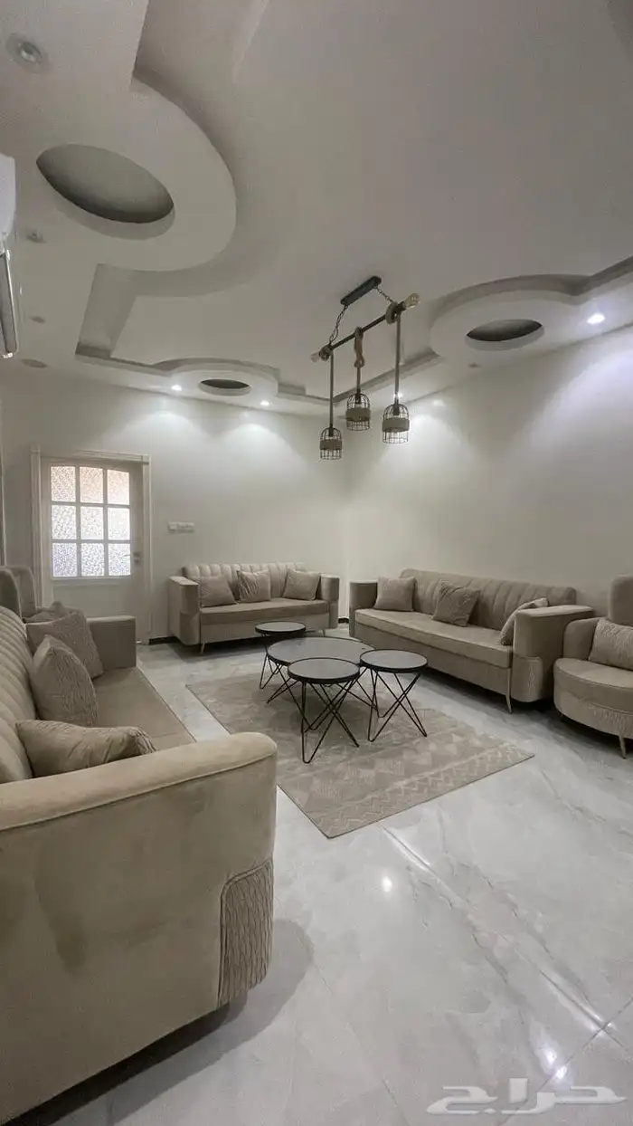 كنب مع طاوله وسجاد 0