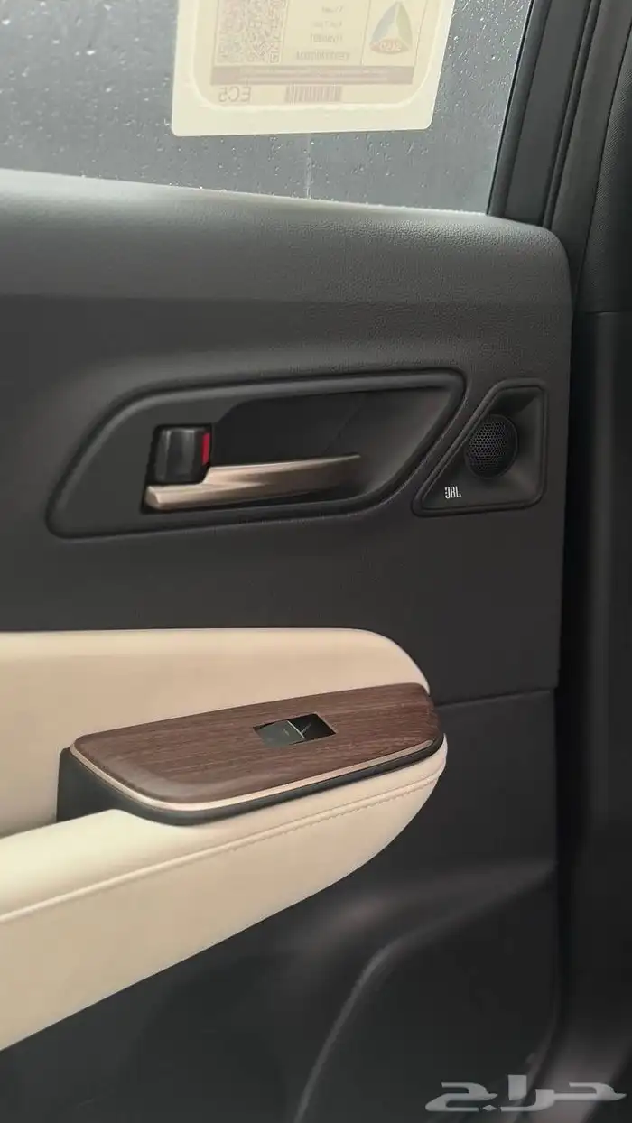 تويوتا كراون 2025 بريميوم لدى شركة عبدالمجيد الخضر 17