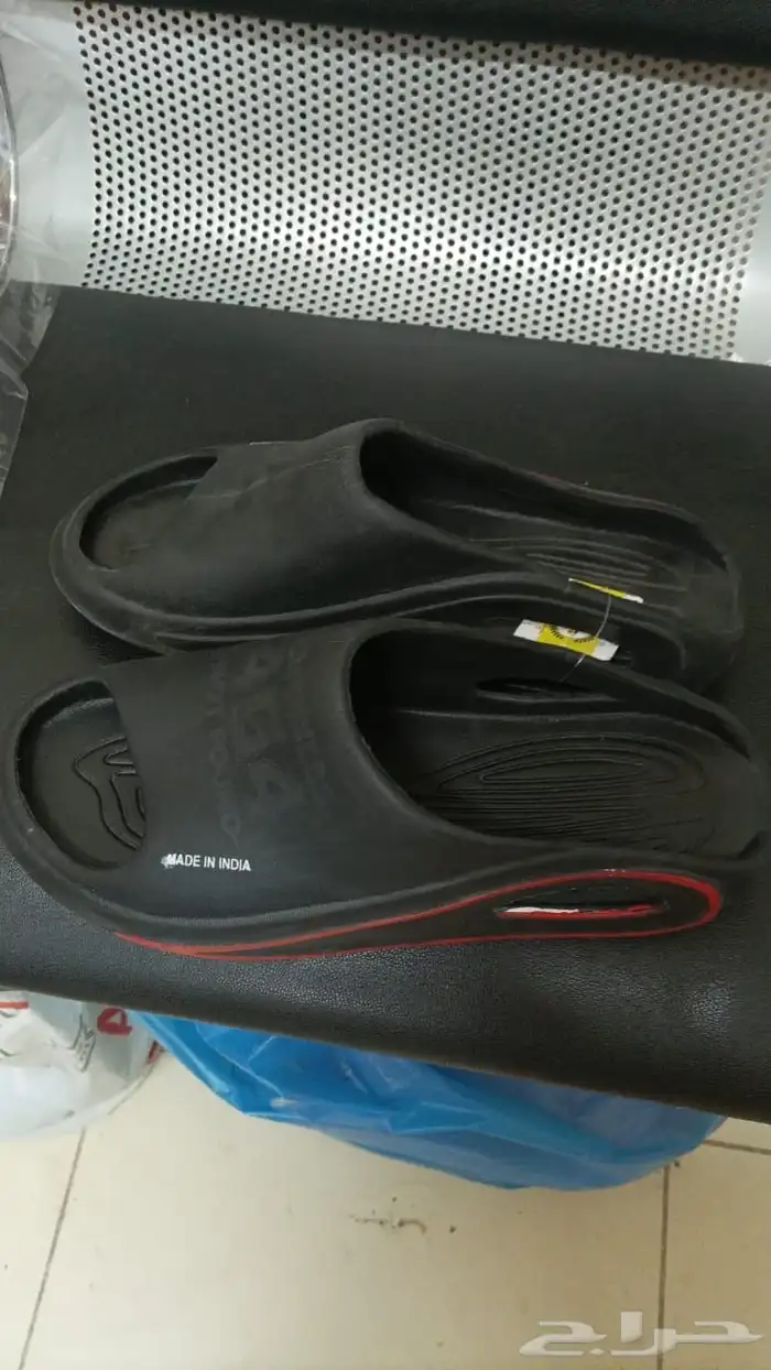للبيع جزمات اسبورت وا اسليبر بي أسعار الجمله 88