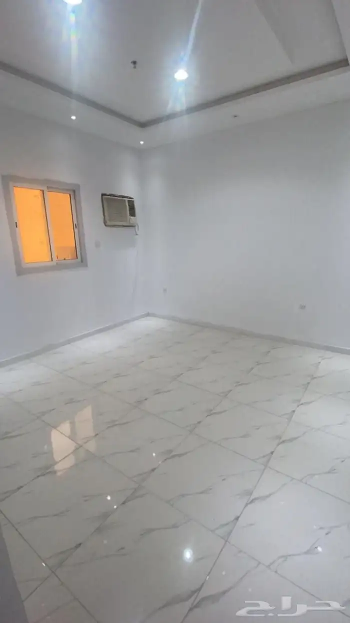 شقق عزاب مكيفة بحي النخيل شهري 0