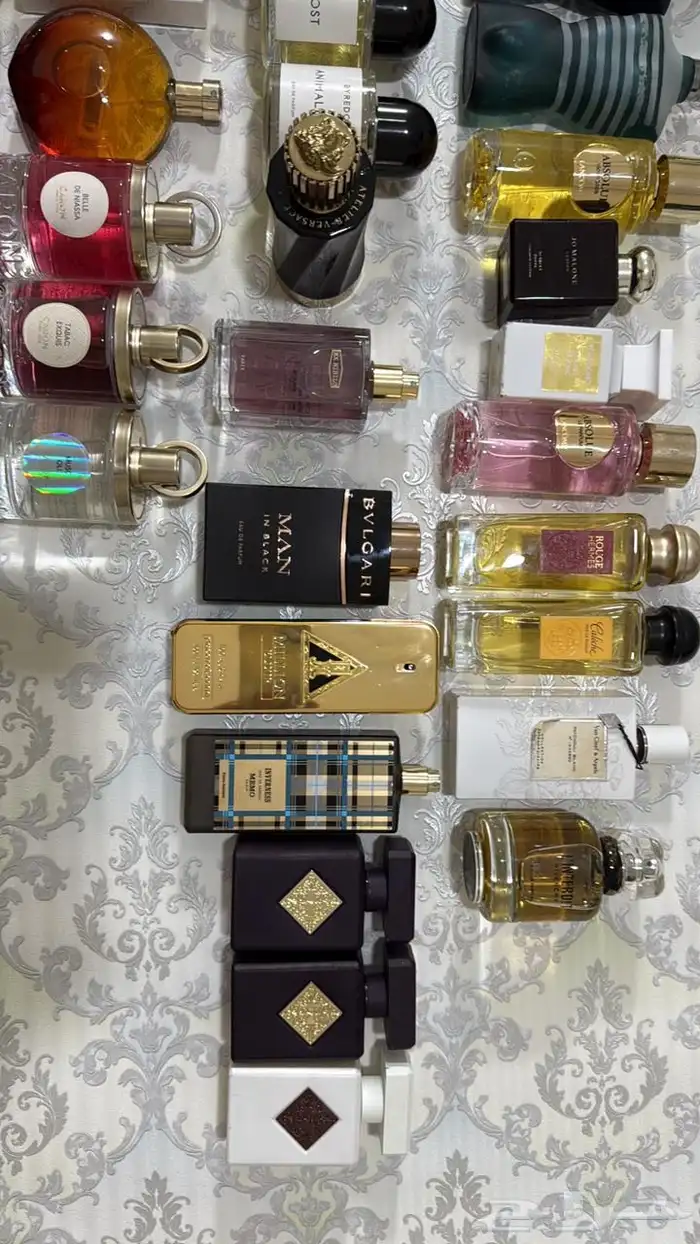 عطور اصليه ماركات بكراتين وبعضها بدون كراتين بربع القيمه 31