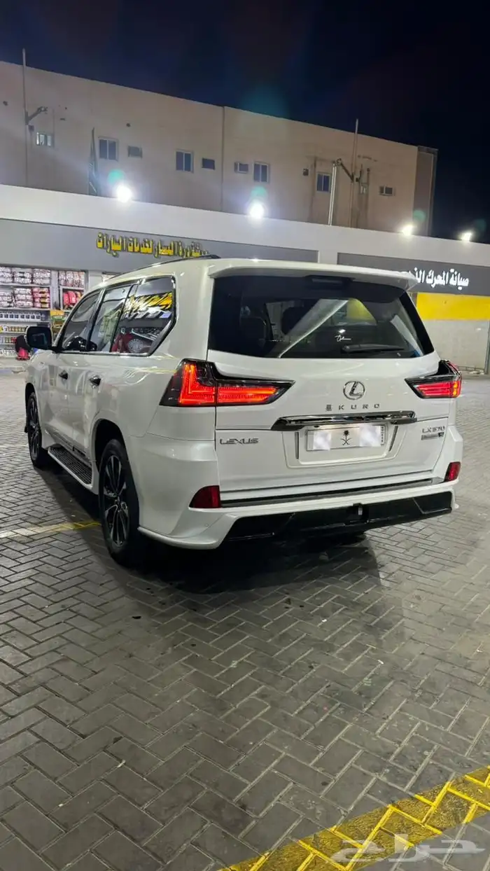 لكزس 2021 بلاك اديشن 3