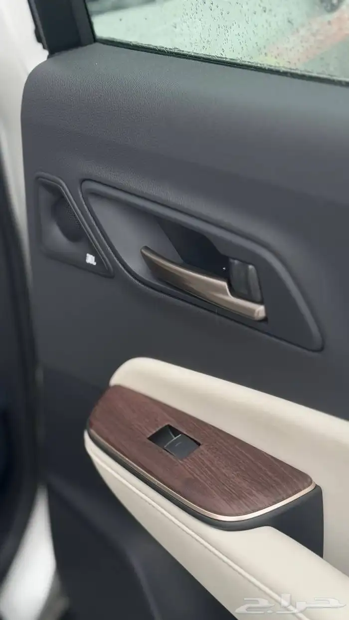 تويوتا كراون 2025 بريميوم لدى شركة عبدالمجيد الخضر 18