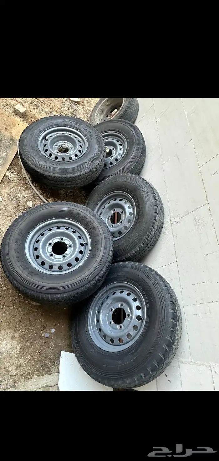 للبيع جنوط هلل مع الكفرات ربع شاص خمسة مسامير 0