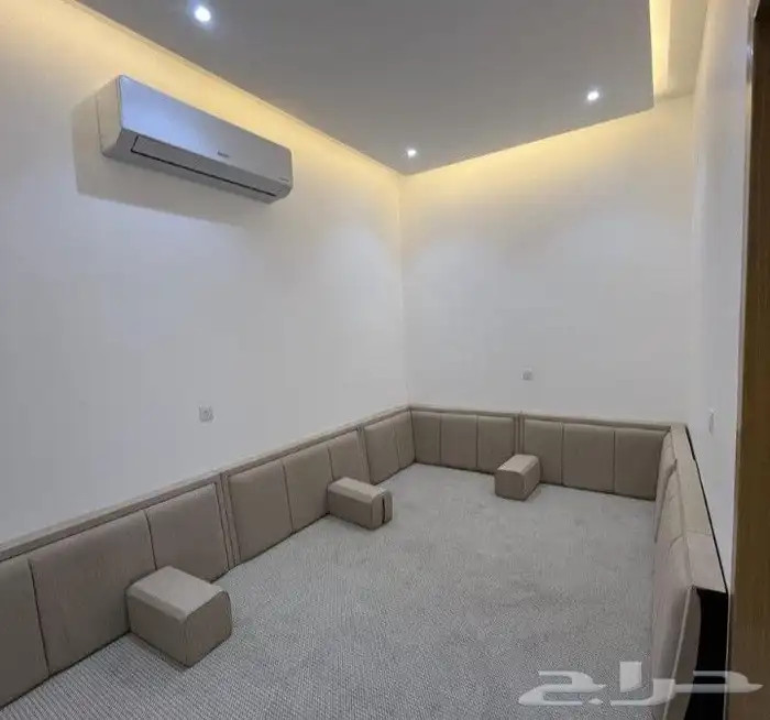 ابحث عن شاب يعمل عندي استراحه 0