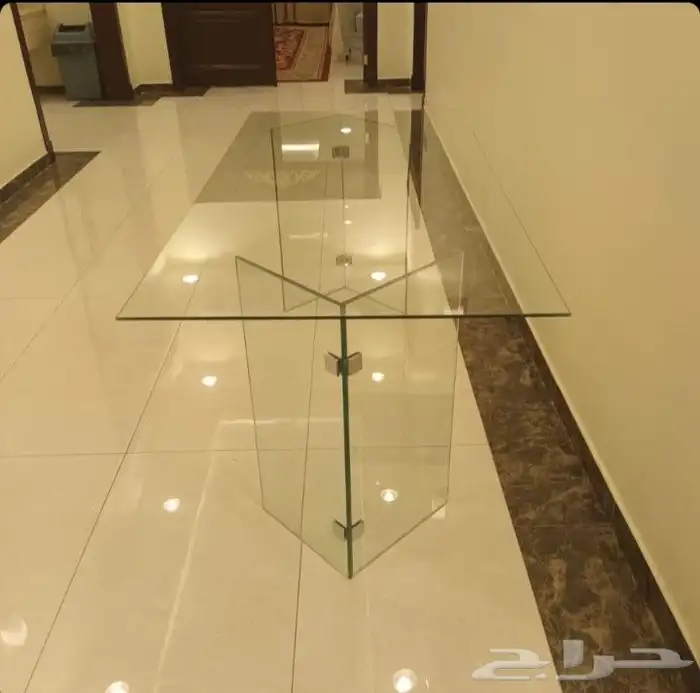كراسي طاولات كراسي شفافه طاولات قزاز دائري 4