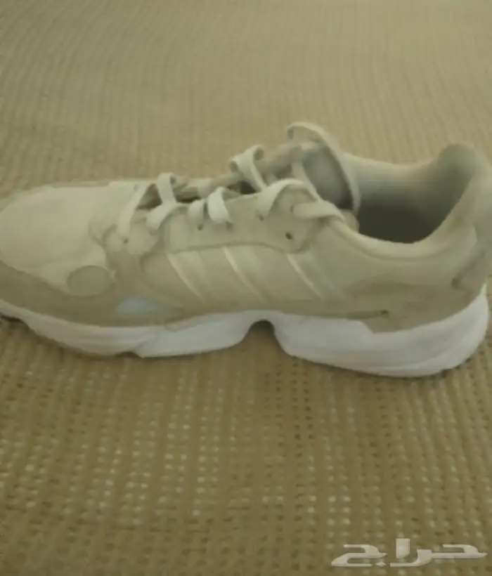 شوز اديداس اصلي مقاس 40لبسه مره واحده 2