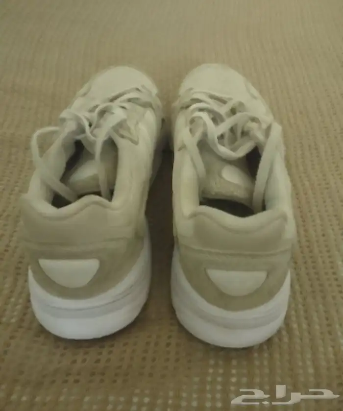 شوز اديداس اصلي مقاس 40لبسه مره واحده 3