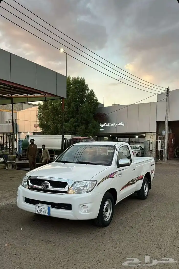 هايلوكس 2009 ملكززه( تم البيع  ) 2