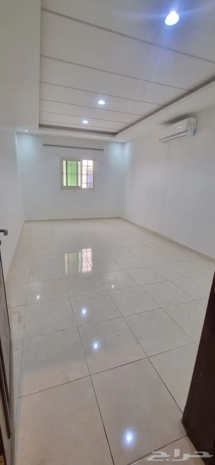 للايجار شقه عوائل في حي القيروان 1