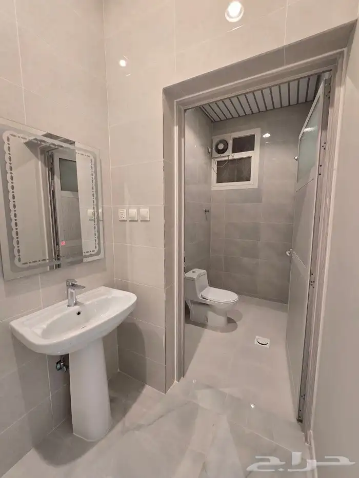 للبيع فيلا دورين وملحق بمسبح طريق غرب المدينة العسكرية720ألف 18