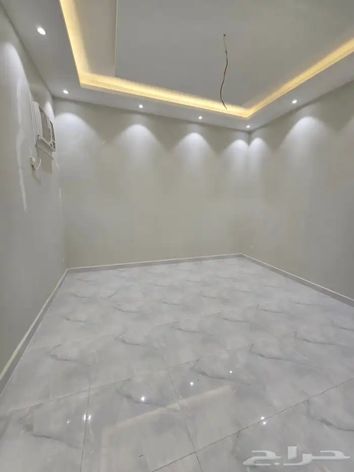 للبيع فيلا دورين وملحق بمسبح طريق غرب المدينة العسكرية720ألف 25