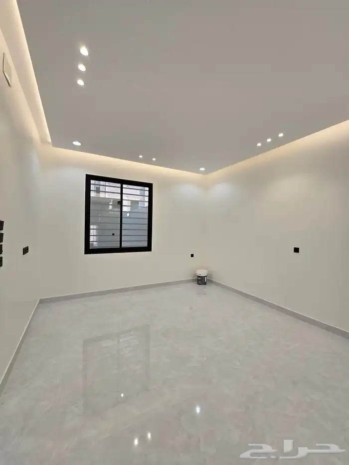 للبيع شقه ارضي 6غرف VIP حوش ومدخل سياره مطبخ جاهز احد رفيده 9