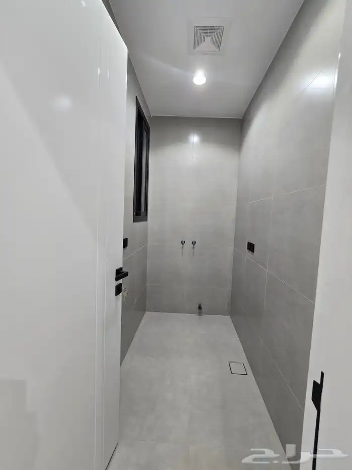 للبيع شقق ارضي 6غرفVIPحوش ومدخل سياره أبها درة المحالة580ألف 11