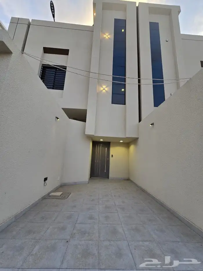 للبيع روف علوى مع ملحق مدخل مستقل مدخل سياره650ألف ط الثماني 3