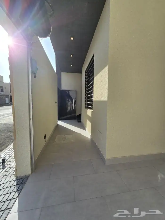 للبيع شقق ارضي 6غرفVIPحوش ومدخل سياره أبها درة المحالة580ألف 3