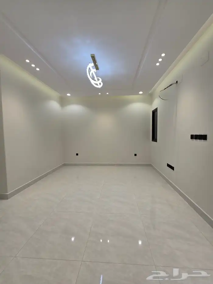 للبيع شقق ارضي 6غرفVIPحوش ومدخل سياره أبها درة المحالة580ألف 12