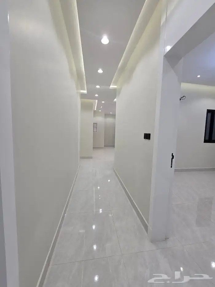 للبيع شقق ارضي 6غرفVIPحوش ومدخل سياره أبها درة المحالة580ألف 22