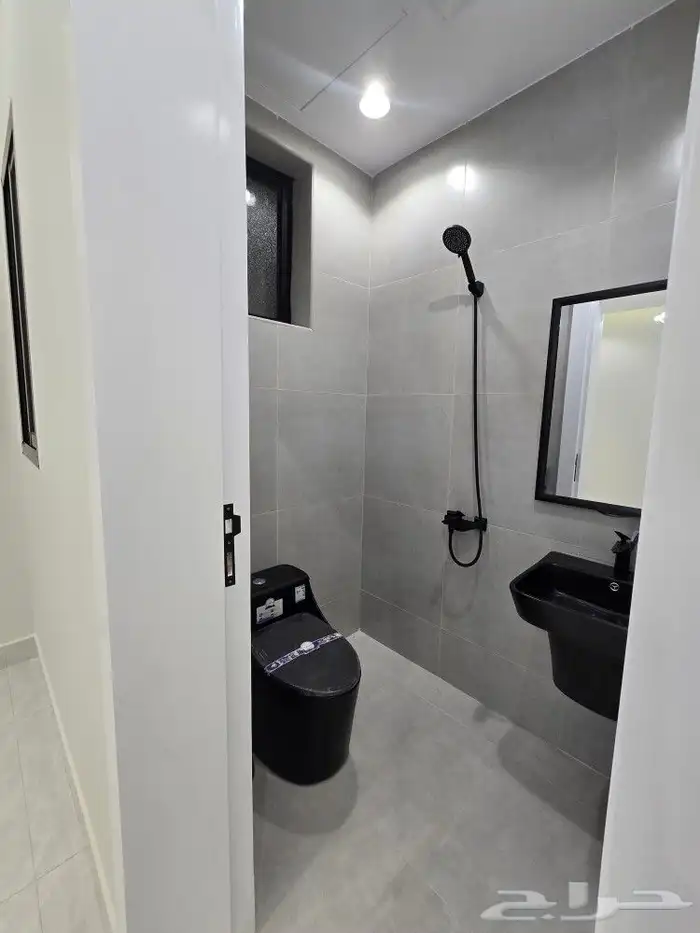 للبيع شقق ارضي 6غرفVIPحوش ومدخل سياره أبها درة المحالة580ألف 21