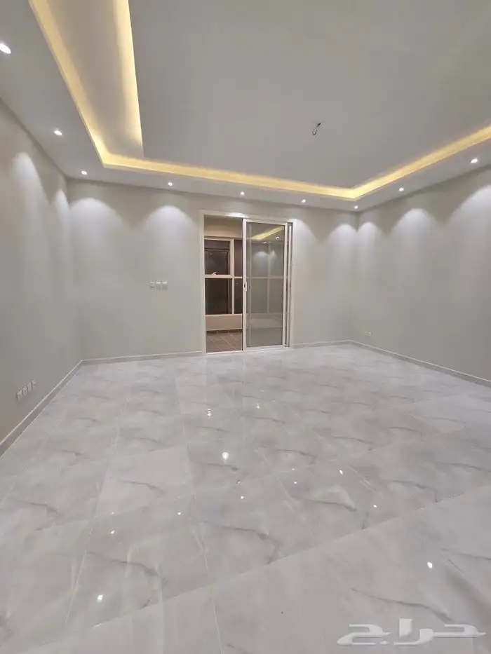 للبيع فيلا دورين وملحق بمسبح طريق غرب المدينة العسكرية720ألف 14