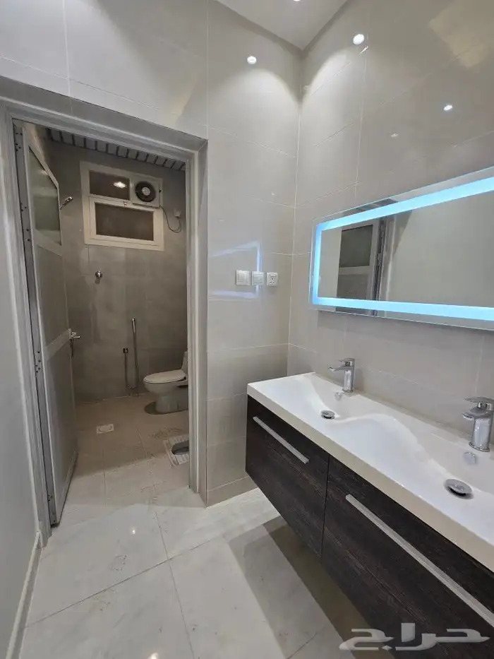 للبيع فيلا دورين وملحق بمسبح طريق غرب المدينة العسكرية720ألف 12