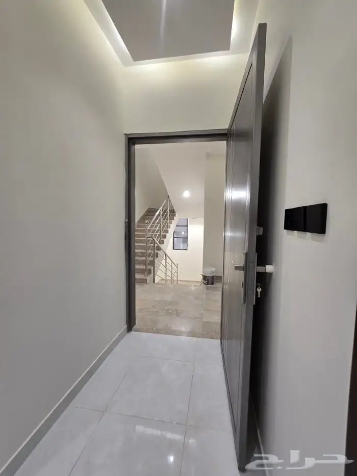 للبيع روف علوى مع ملحق مدخل مستقل مدخل سياره650ألف ط الثماني 10