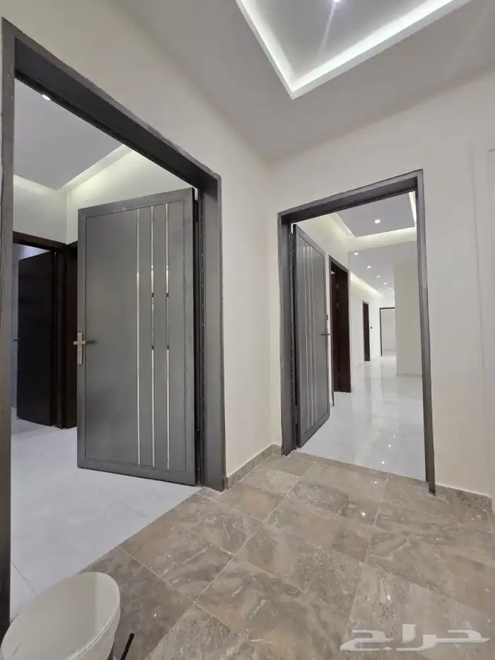 للبيع روف علوى مع ملحق مدخل مستقل مدخل سياره650ألف ط الثماني 6