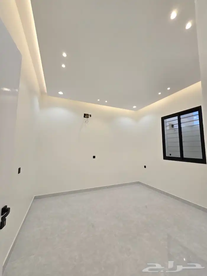 للبيع شقه ارضي 6غرف VIP حوش ومدخل سياره مطبخ جاهز احد رفيده 16