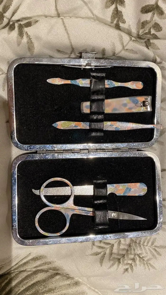 ادوات تقليم الاظافر 0