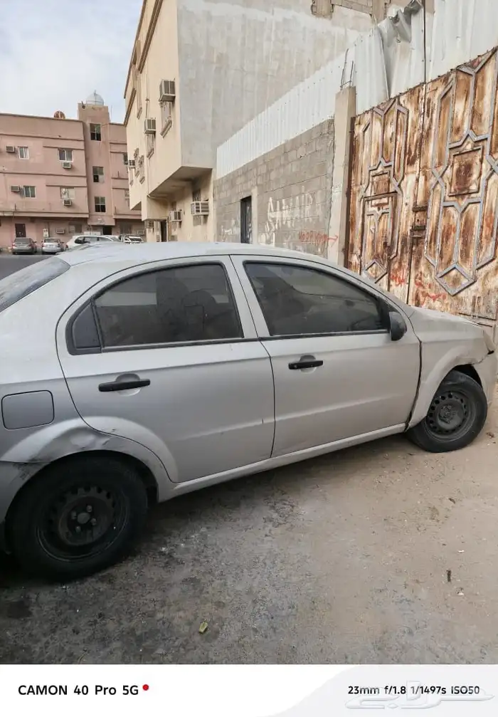 سياره افيو موديل 2013 السياره متشكي من شي شغل ومشي استمار من 1