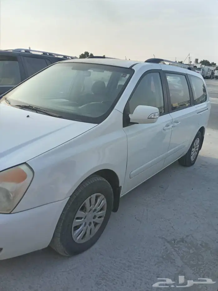 كيا كرنفال للبيع قطع غيار تشليح 2013 1