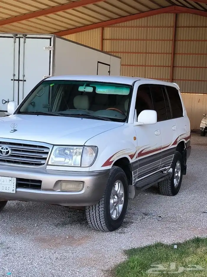 للبيع جيب صالون تيوتا 1