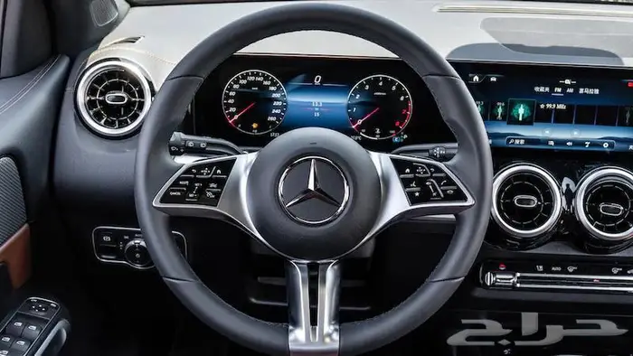 للبيع جيب مرسيدس GLB200 جديد 2025 4