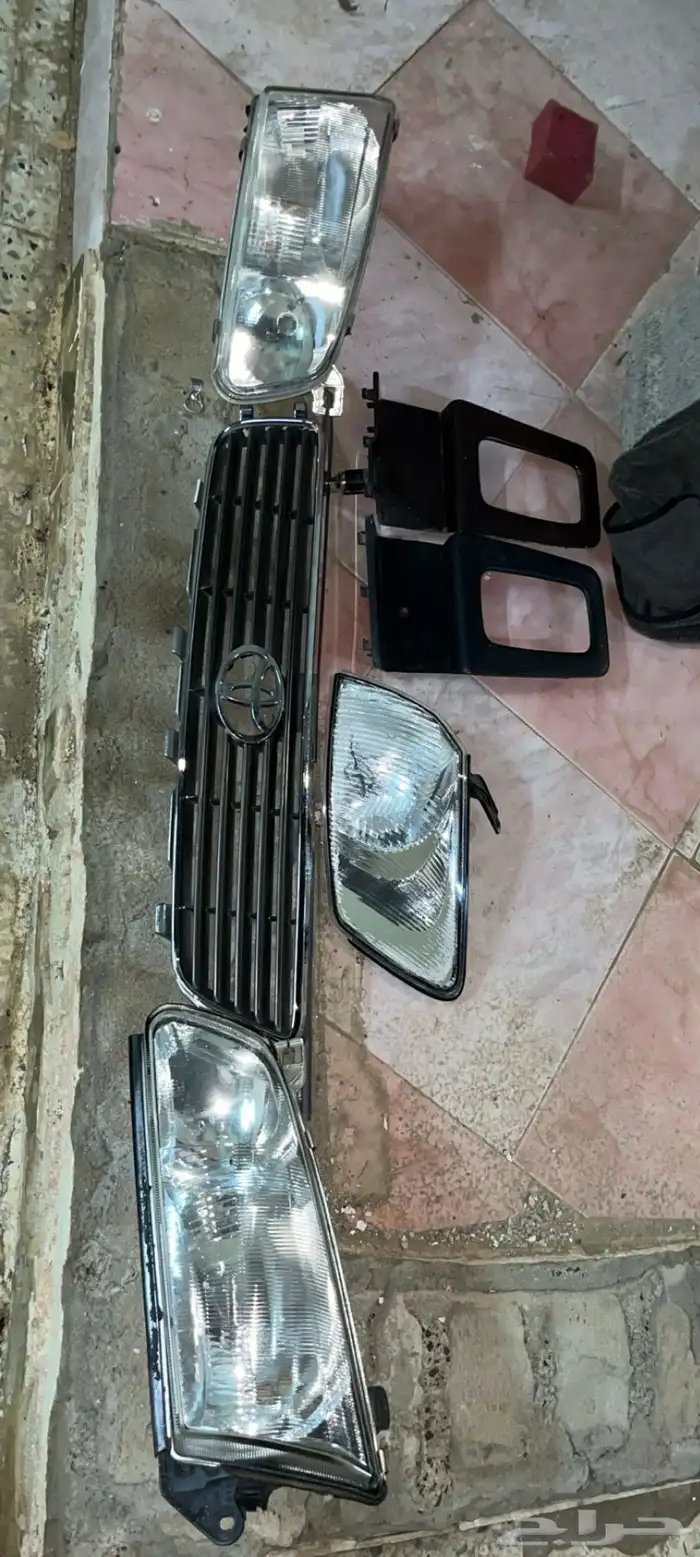 وجهية كامري98-2000 اصلي 2